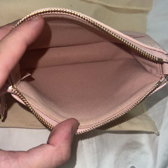 Louis Vuitton by the Pool Pochette - Picture 4 of 4